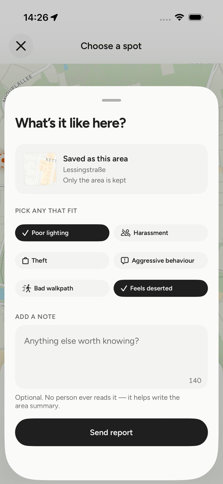 Reporting a spot: six tags and an optional note.